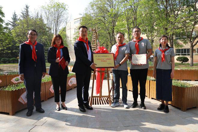 Dingtian Jinong donates nutritional fertilizers to Yangling High tech Primary School and continues to promote the Small Farmer Plan(图5)